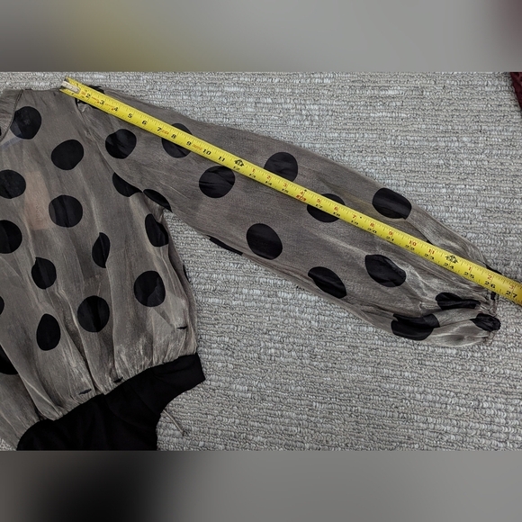 BNWT Missguided Size 2 Gold Metallic Polka Dot Open/Tie-Back Bodysuit Blouse - Picture 9 of 14